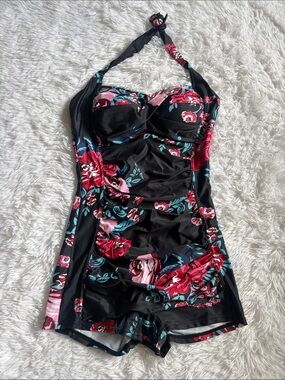 New In Packaging Century Star Halter Tie Floral One Piece Swim Romper Size M